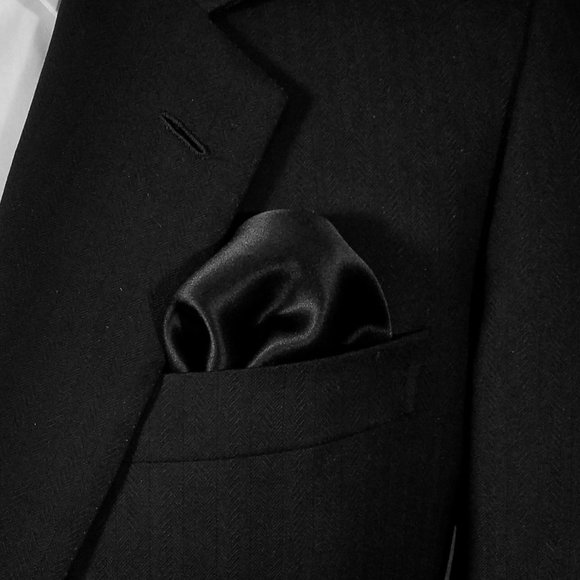NEW - 100% Silk Black Pouf Round Pocket Square - Picture 6 of 6